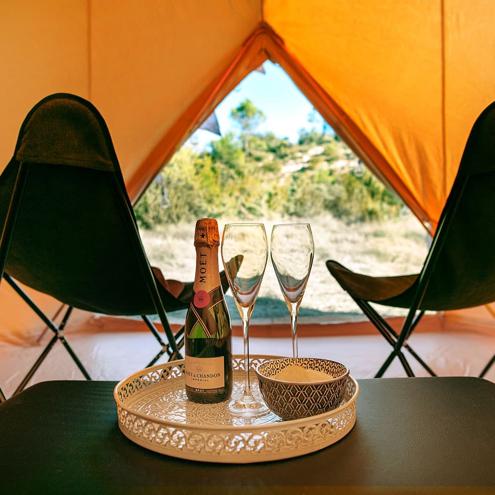 tente tipi lodge 2 personnes pour glamping de luxe